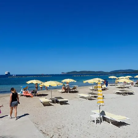 Il Mare Dietro L'angolo, Attico Con Parcheggio Privato Ad Apartmán *